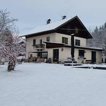 Nikki Apartmán *